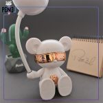 چراغ مطالعه خرسی سفید نشسته