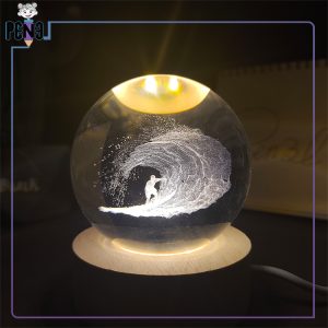 گوی کریستالی موج سوار قطر 6 سانتی متر