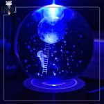 گوی کریستالی نردبان و ماه و فضانورد آبی تاریک
