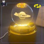 گوی کریستالی چرخشی پایه طلایی سیاره زحل