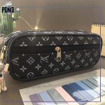 جامدادی چرمی دوزیپ طرح لویی ویتون LV سرمه ای