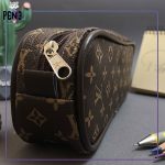 جامدادی چرمی دوزیپ طرح لویی ویتون LV قهوه ای