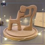 مجسمه چوبی محبت مدل دوستی سگ عشق به سگ