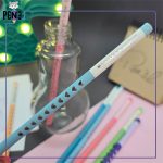 مداد مشکی رنگی با قلب نقره ای مقطع مثلثی آبی روشن