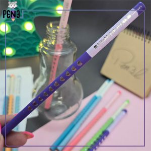 مداد مشکی رنگی با قلب نقره ای مقطع مثلثی بنفش