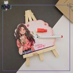 نوت بوم وایت بردی استند چوبی دختر توت فرنگی سویل