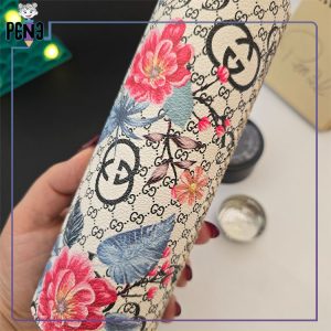 فلاسک بدنه چرمی درجه دار صافی دار طرح برند گوچی گلدار